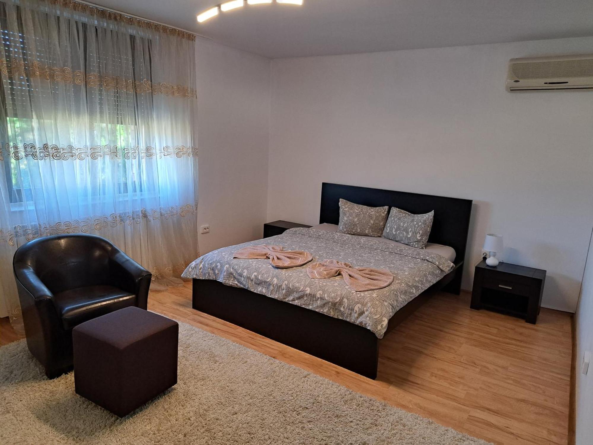 Penthouse Daniela - 3 Rooms In A Spacious Central Apartment Târgu-Mureş Esterno foto